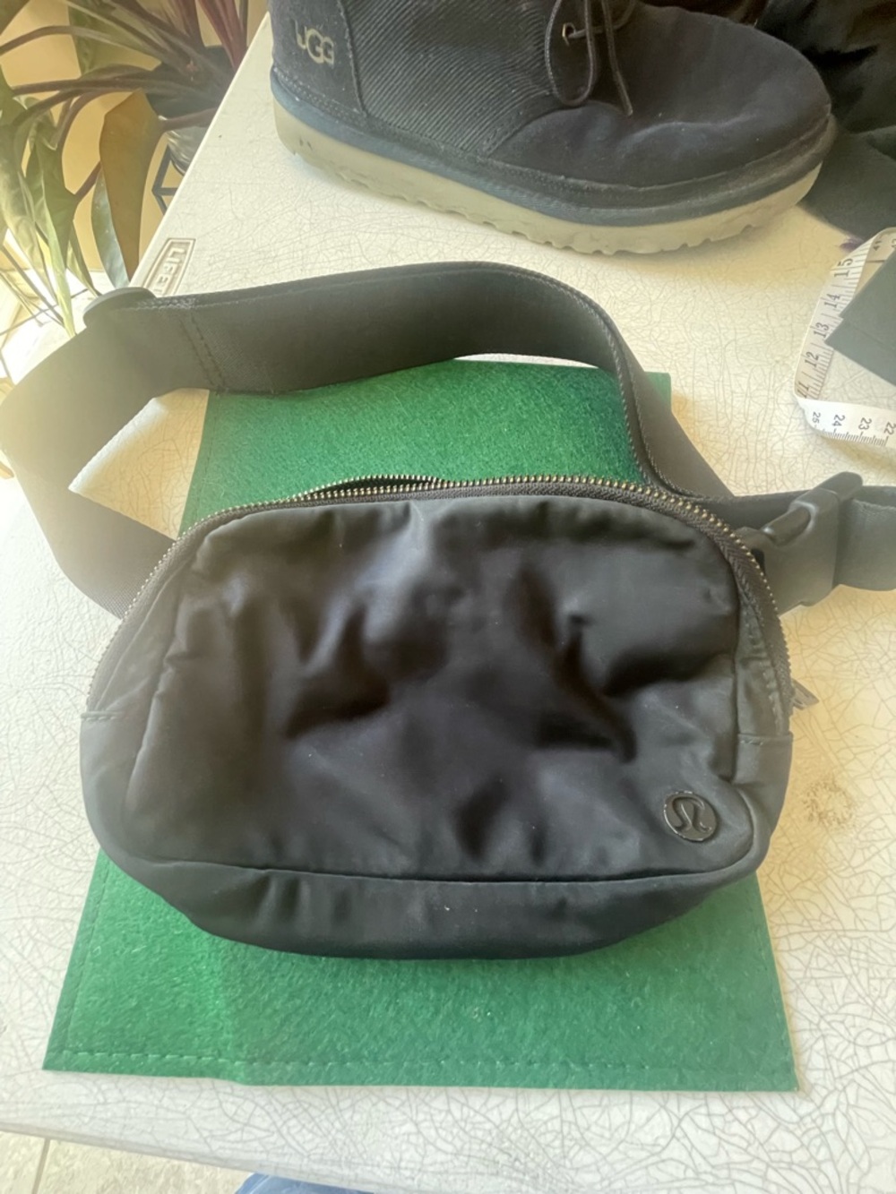 lululemon athletica Black women  Belt Bag with Wide Strap